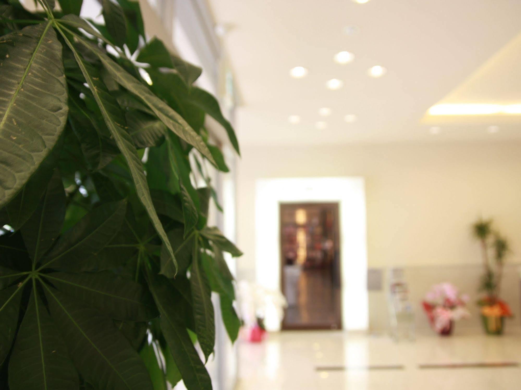 Kurume Hotel Esprit Экстерьер фото